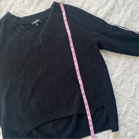 Express Black Oversized V-neck Striped Sleeve Sweater - Picture 5 of 5